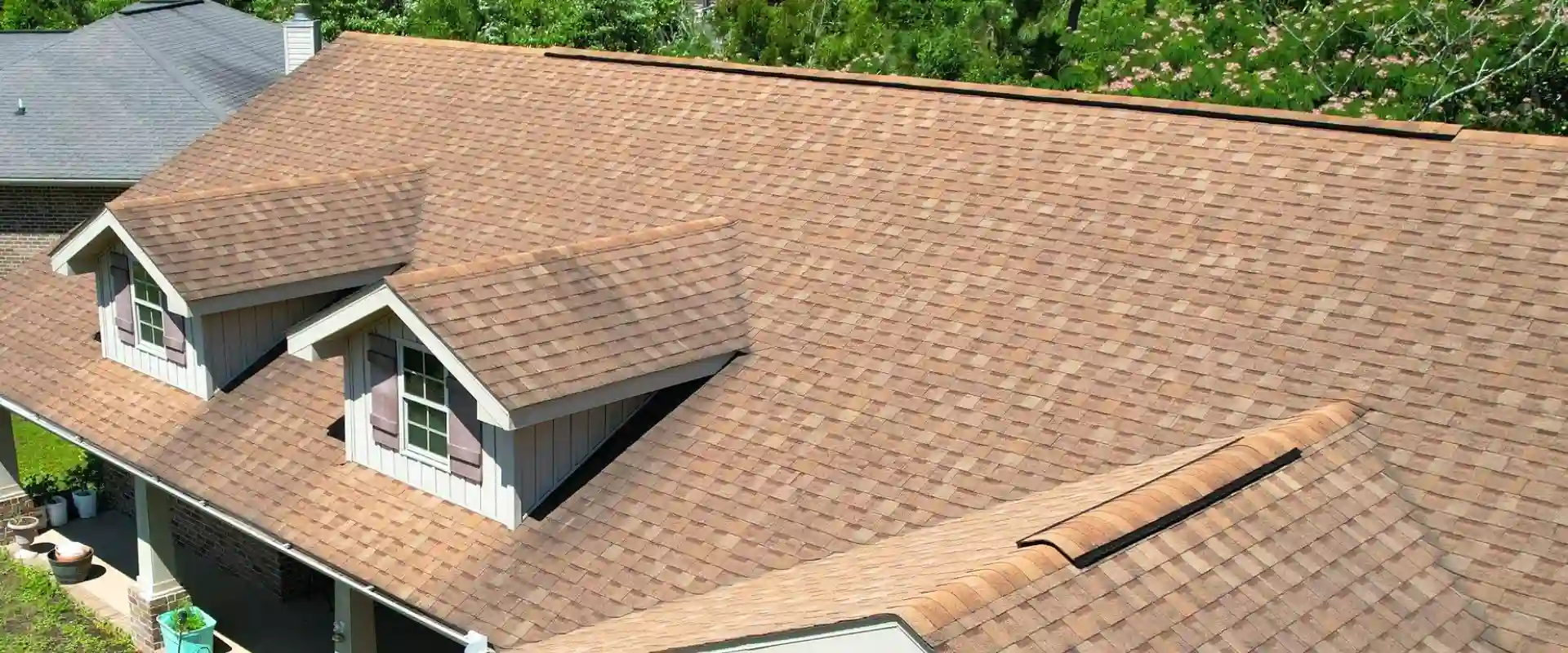Why a Roofing Contractor in Gulf Breeze Recommends Proper Roof Ventilation Year Round